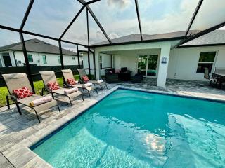 Cape House - 4 BR - Pool - Fire Pit - Private Backyard - 6