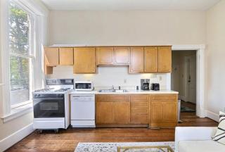 Charlton On Lafayette - 9