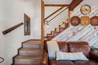 The Dogfish Dive Den! - 0