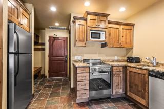 Copperbottom Inn 101 condo - 9