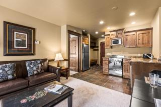 Copperbottom Inn 101 condo - 3