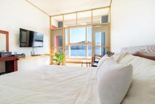 Tongyoung Martis Beach Pension - Tongyeong - 9