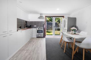 Self-contained Studio close to Kensington Park - 5