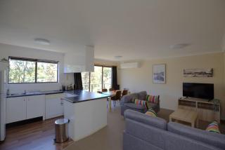 Central Park 18 1 Snowy River Ave - 7