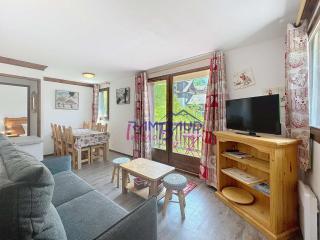 Appartement 3 pièces - 6 pers - Piscine - Pied de piste - FR-1-854-56 - 0