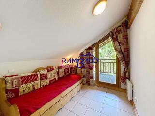 Appartement 5 pièces - 7 couchages - Proche piste - Parking inclus - FR-1-854-58 - 2