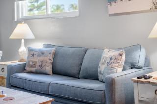 8156 Ridgewood Ave - 3