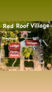 Red Roof Lodge• hot tub• 18 beds• venue• treehouse - 8