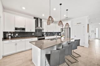 390 Strand Drive - 7