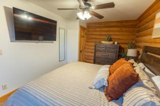 Cabin with Views Near Zion and Bryce - 5