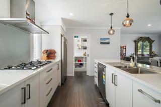 Hamurana Hotspot - Walk to the Lake & Golf Course - 9