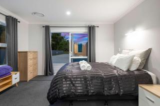 Hamurana Hotspot - Walk to the Lake & Golf Course - 2