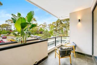 Central Mount Waverley Townhouse with parking - 8