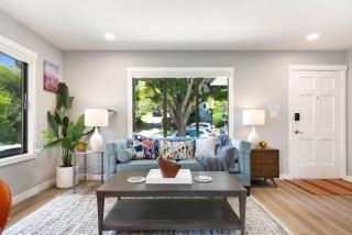 UW4042 - The Farmhouse - 9