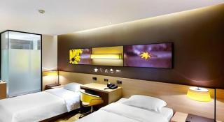 7 Days Premium Jingjiang Fuhai New World Automobile Terminal Branch - 8