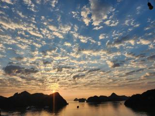 Sunrise Ocean Viewpoint Hotel - 9