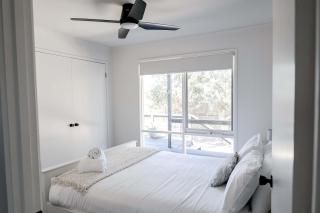 Blue Seas Beach House, 400 metres to the beach - 2