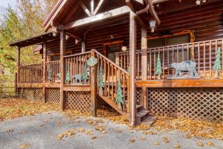 ER308- The Cozy Bear- Great location- Close to town cabin - 9