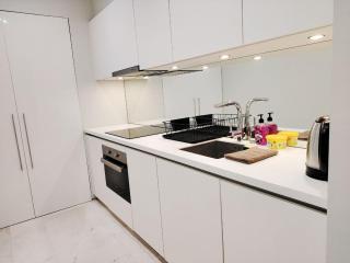 KLCC Luxe High speed wifi 2BR Residence - 1