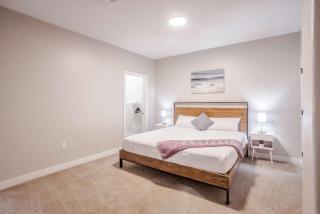 TWO Spacious CozySuites OTR Downtown #22 - 9