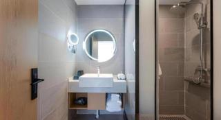 Echarm Hotel Shanghai North Bund Tilanqiao Metro Station - 1