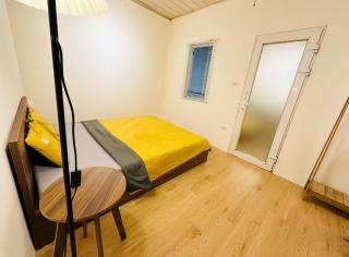 18 Hang Be - Old Quarter Apt - 1