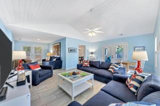 CM4005: 4005 Cameron Blvd. - 4