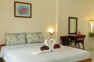 The Golden Beach Resort Naiyang - 9