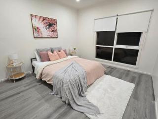 Beautiful & Modern 2BR Residence in Doncaster East - 2