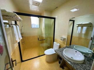 Borrman Hotel Lipu Central Plaza - 7