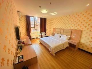 Borrman Hotel Lipu Central Plaza - 2