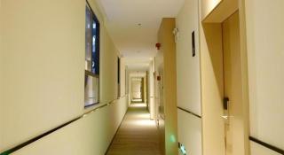 City Comfort Inn Wuhan Optics Valley OuYada Yangjiawan Metro Station - 1