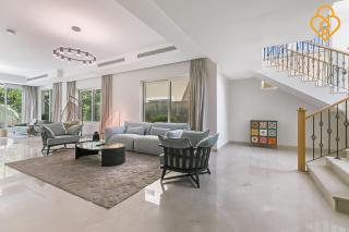 keysplease 4 BR Villa private pool, Jumeirah Park - 2
