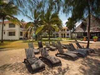 Bahari Dhow Beach Villas - Diani Beach - 6