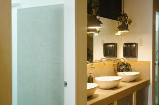 Murals Hostel and Cafe - 5