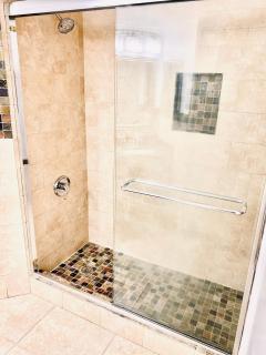 OCEAN VIEW 1BR 2BA BEACH CONDO Parking - Miami Beach - 5