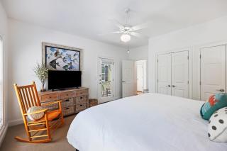 RC2431: 2431 Racquet Club - 5