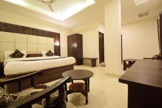 Hotel Krishna Palace - 1