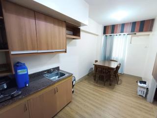 Netflix and Chill with swimming pool access - 5