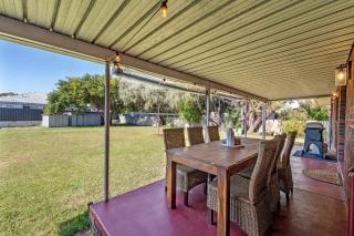 Busselton Beach Haven Family Escape - 4