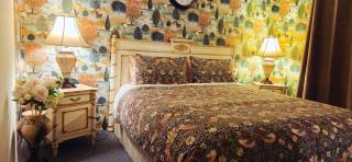 Fairyhouse on the Lake - Resort with Pool and Lake in Heart of Mandurah - 5