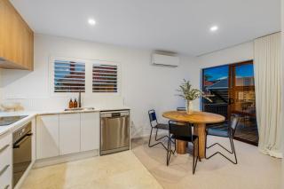 Peninsula Charmer - 3