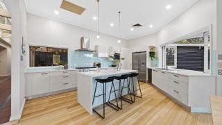 Lavoca Lakehouse - Panoramic Views , Wharf & Pool - 7