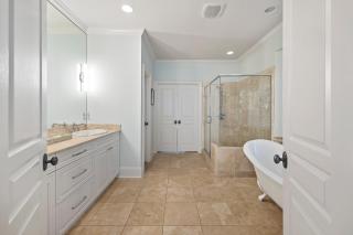 FH61: 61 Fletcher Hall - 5