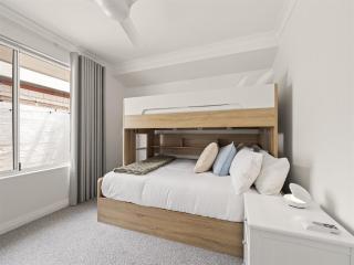 Seastream Haven - Stylish Coastal Escape with Garden - 1