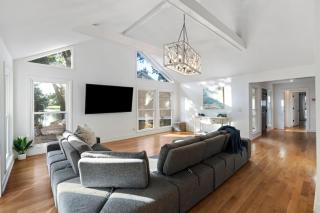 LV19: 19 Lake Village - 9