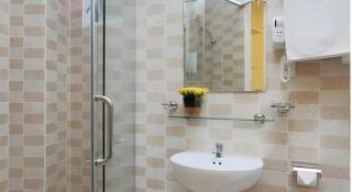 Blue River Hotel - 1