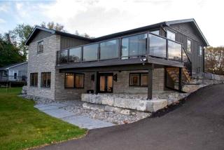 Spacious Lakefront Cottage with Private Boat Launch on Chemong Lake, Near Peterborough, Ontario - 0