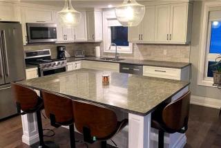 Spacious Lakefront Cottage with Private Boat Launch on Chemong Lake, Near Peterborough, Ontario - 8