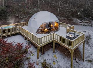 Romantic Geodesic Dome with Hot Tub, Perfect for Stargazing in Pipestem, West Virginia - 0
